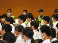 DSCN7716 生徒と協会の人