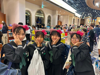 LINE_ALBUM_241023修学旅行1日目_241023_1　女だいあ