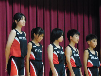 陸上女子